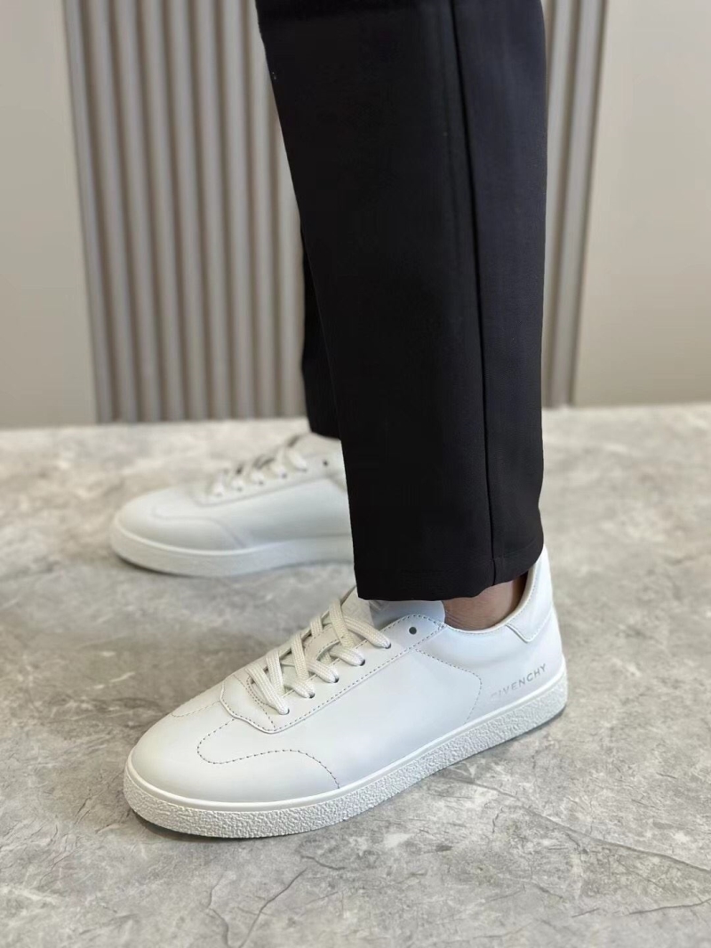 Givenchy Sneakers